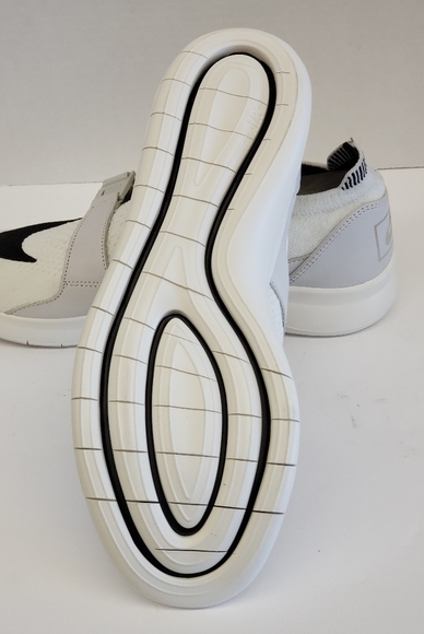 Men Nike Shoes - Picture 3 of 4